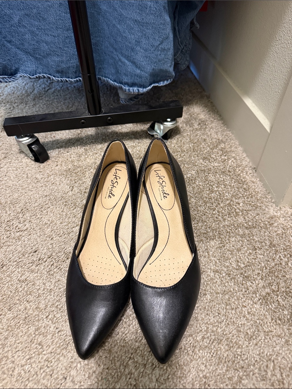 Life Stride Black Pointed-Toe Faux Leather Heels